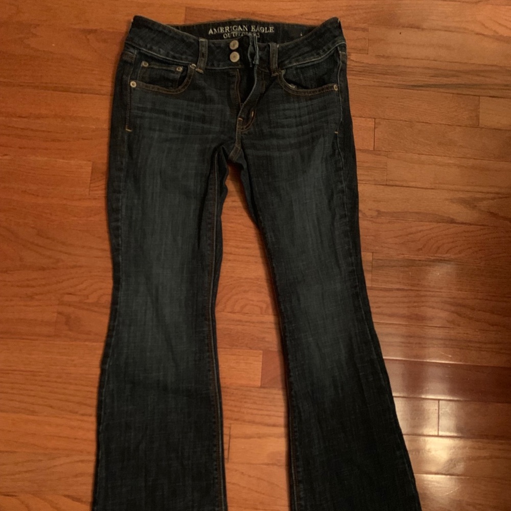 American Eagle Artist Jeans—Size 2 Short